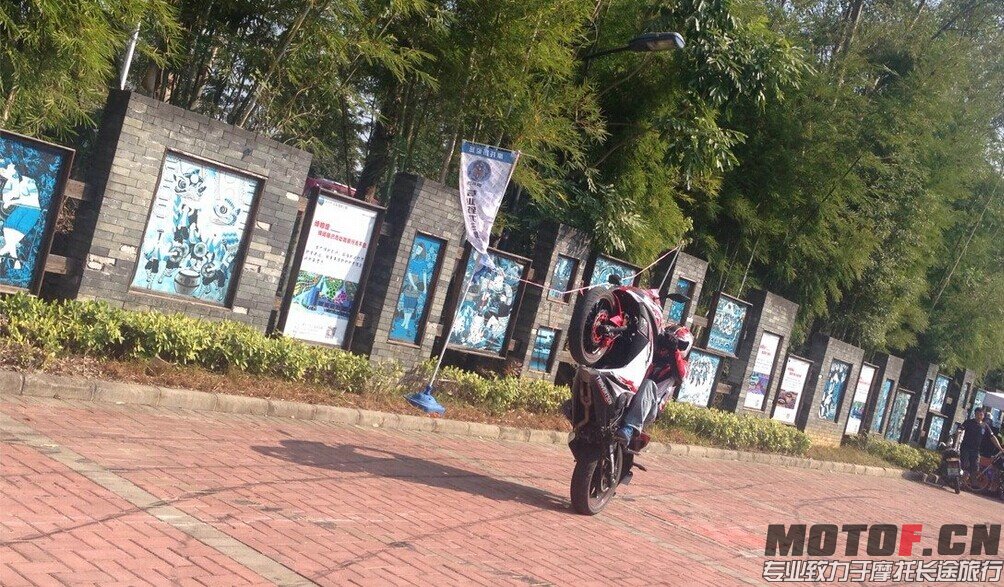 QQ图片20141022154638.jpg