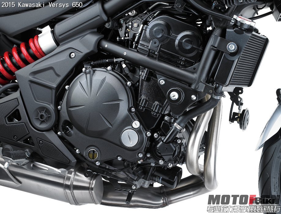 intermot-2014-news-kawasaki-svela-nuova-versys-650-per-il-2015-hi_15kle650f_44sw.jpg