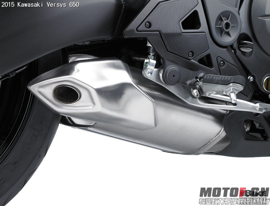 intermot-2014-news-kawasaki-svela-nuova-versys-650-per-il-2015-hi_15kle650f_44sw.jpg