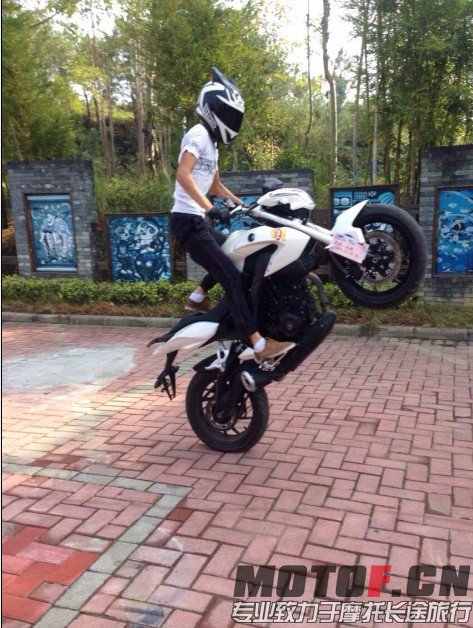 QQ图片20141024203826.jpg