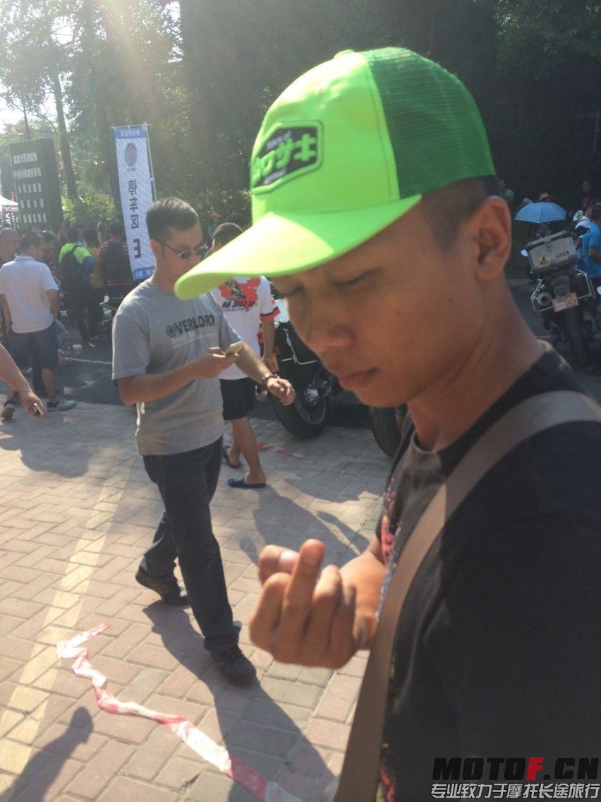 QQ图片20141025085019.jpg