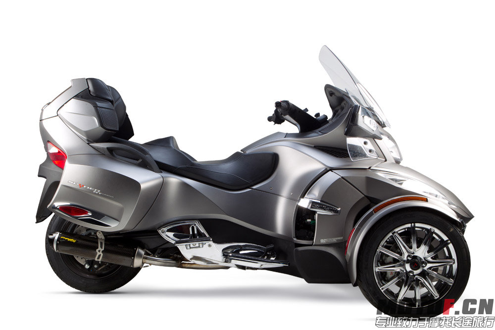 2014_CANAM_SPYDERRT_S1R_SO_side.jpg