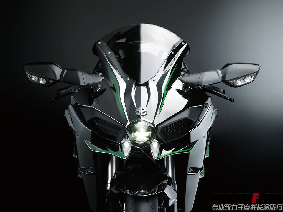 203606d8wb99b5qksiec0a.jpg