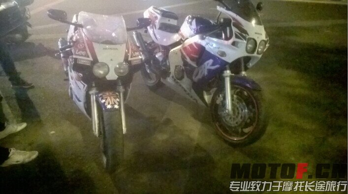 QQ图片20141106221805.jpg