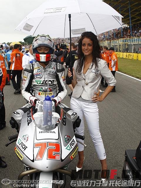 2008-honda-motogp-girl-6.jpg