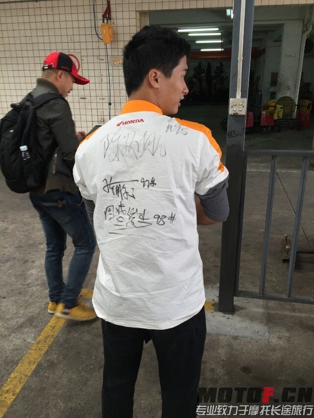 QQ图片20141111101135.jpg