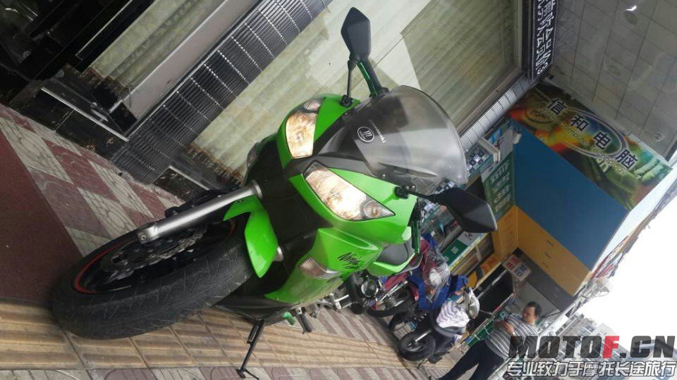 9903_98807390.jpg