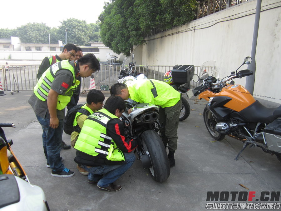 233815cc9i4vri9up395z9_jpg_thumb.jpg