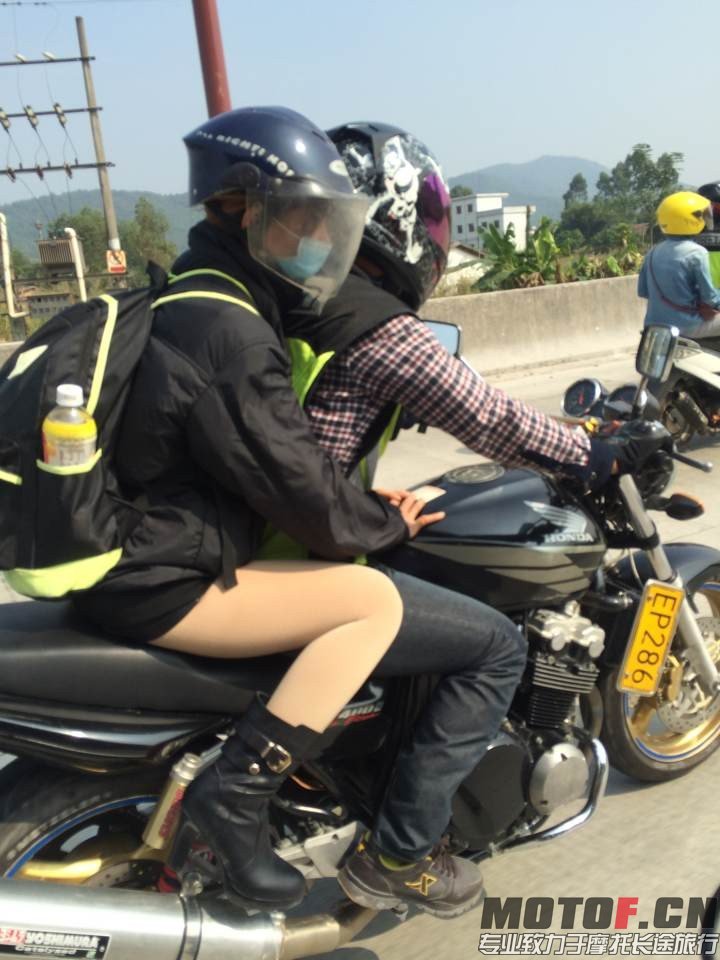 QQ图片20141121215655.jpg