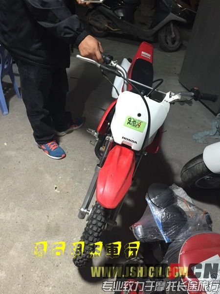 14112423136abbf74045adcb5e.jpg