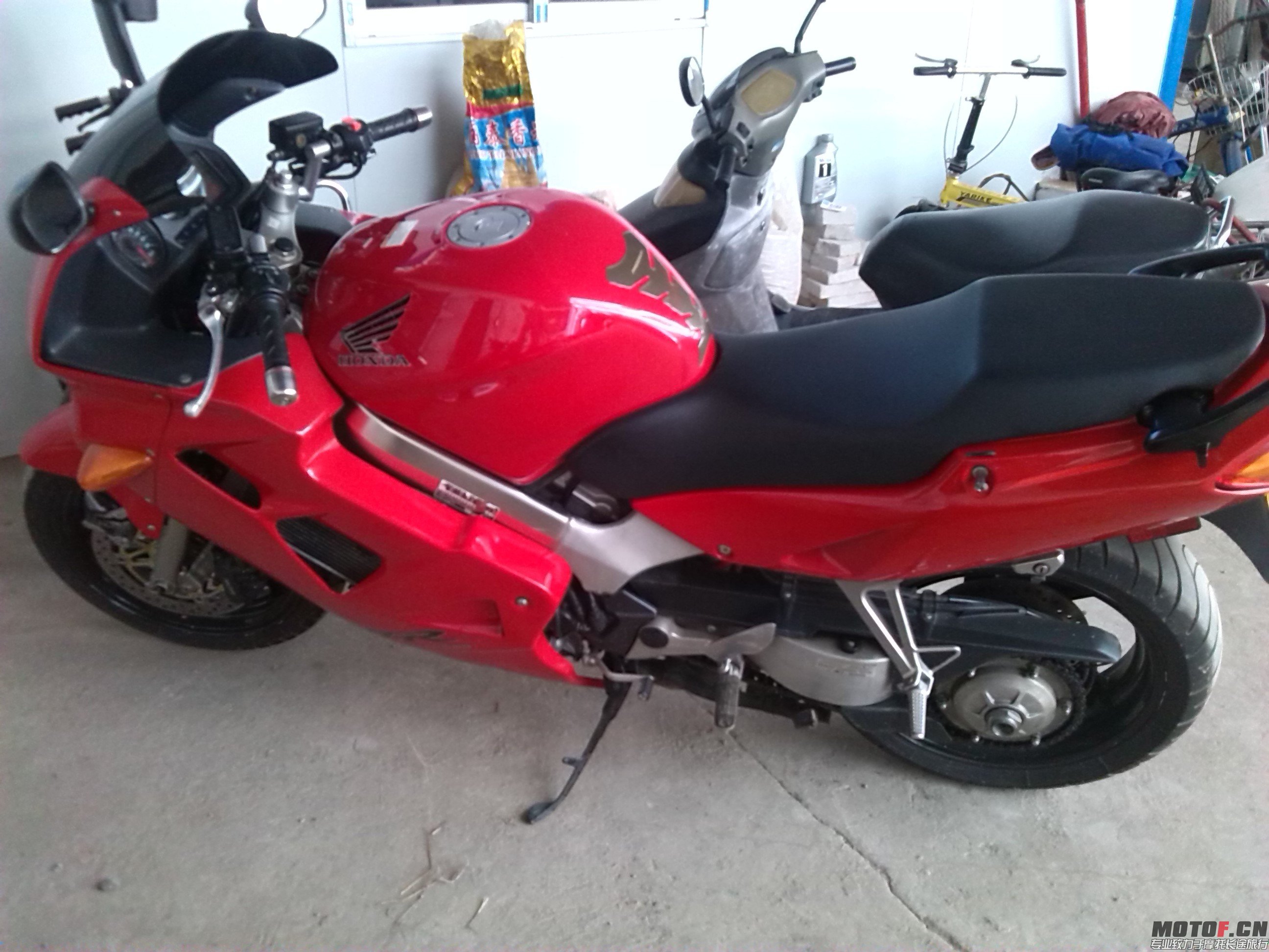 VFR800