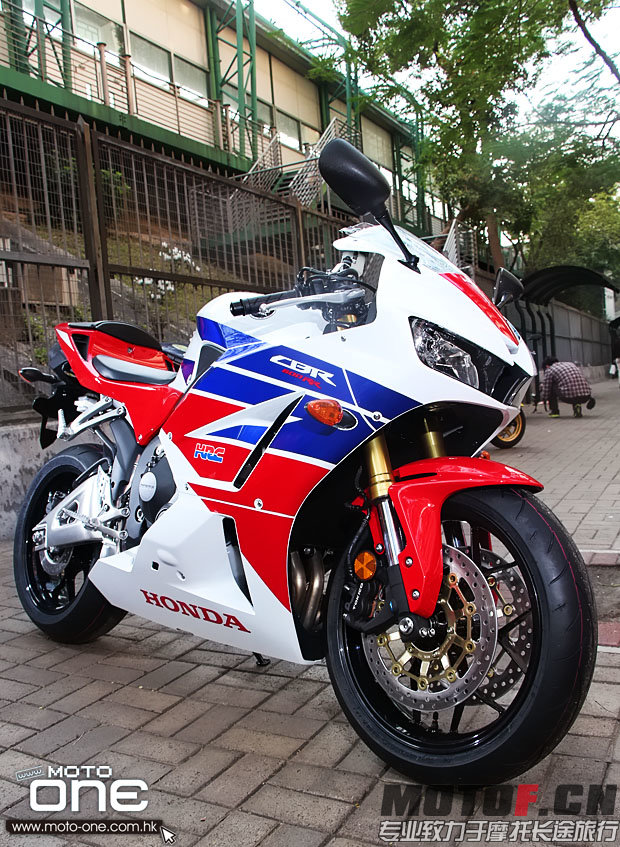 2013_honda_cbr600rr_39.jpg
