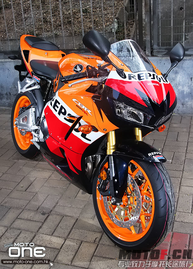 2013_honda_cbr600rr_06.jpg