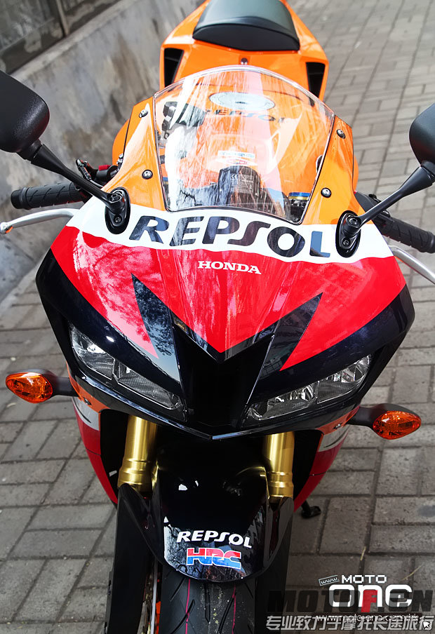 2013_honda_cbr600rr_10.jpg