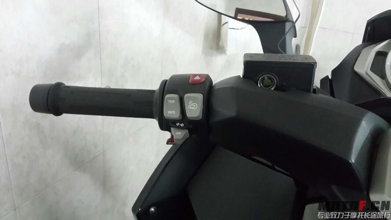 QQ图片20141208103938.jpg