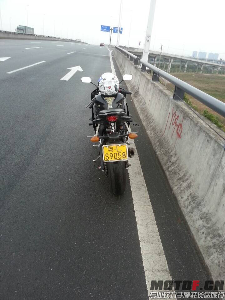 QQ图片20141220210815.jpg