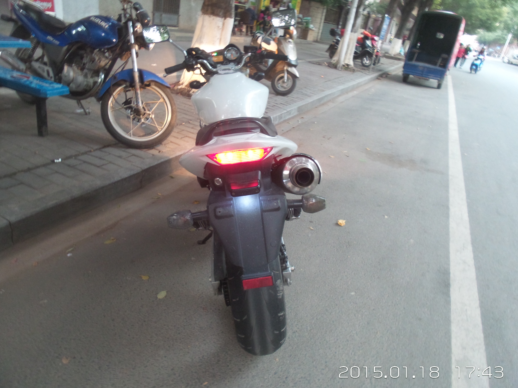 后面.jpg