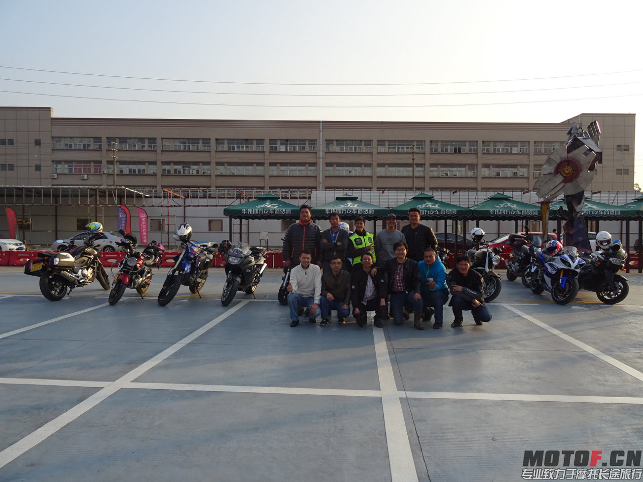 DSC07000.jpg