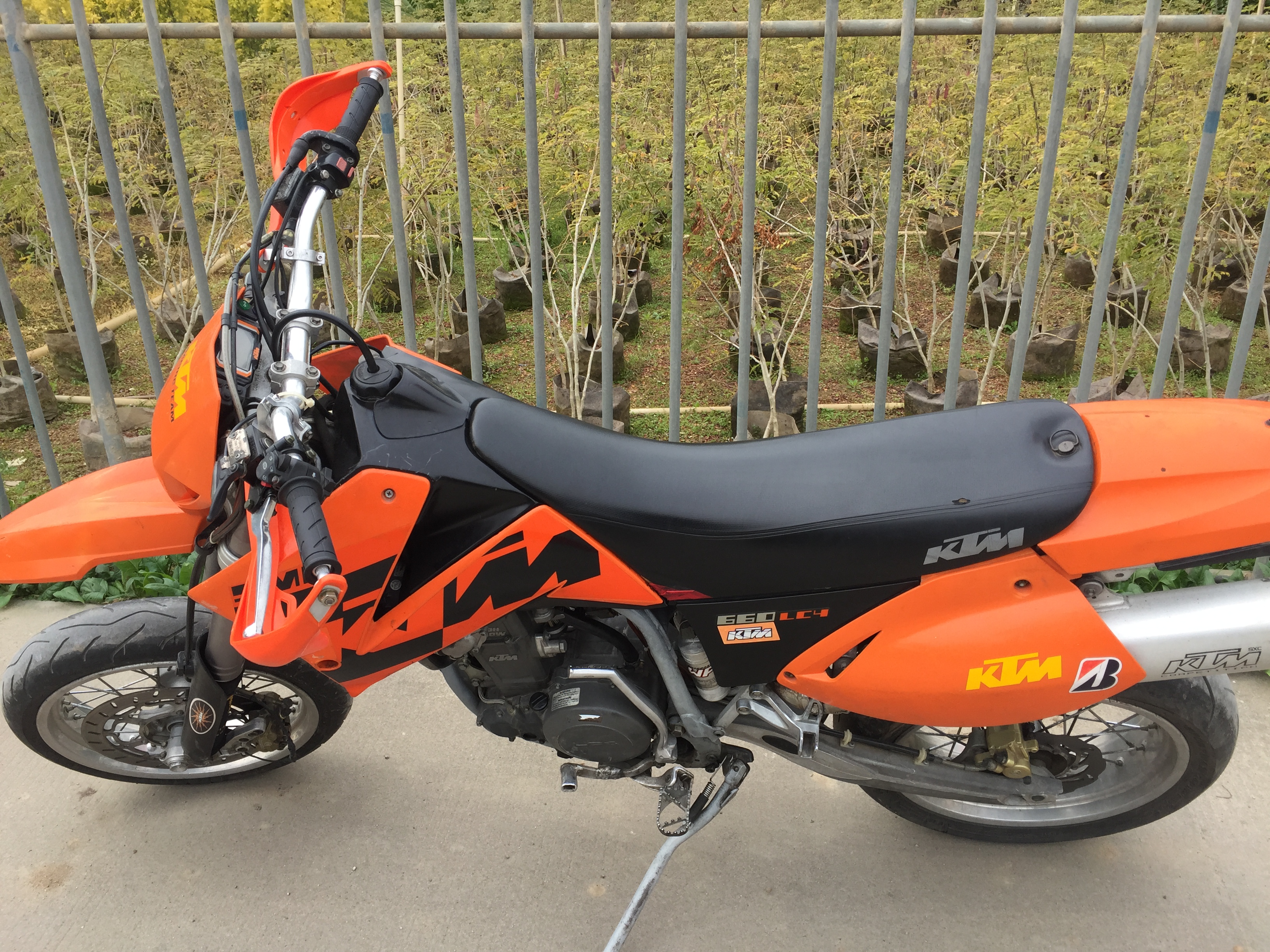 KTM 660 SMCIMG_0792.JPG