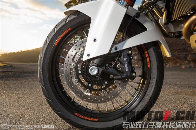 15_KTM_1290_Super_Adventure_7.jpg