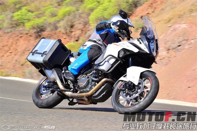 15_KTM_1290_Super_Adventure_16.jpg