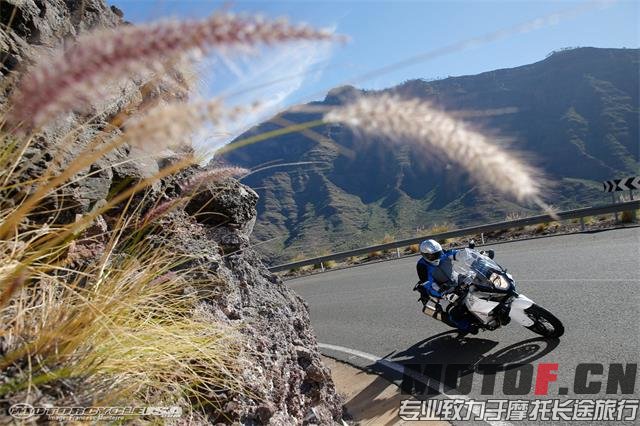 15_KTM_1290_Super_Adventure_18.jpg