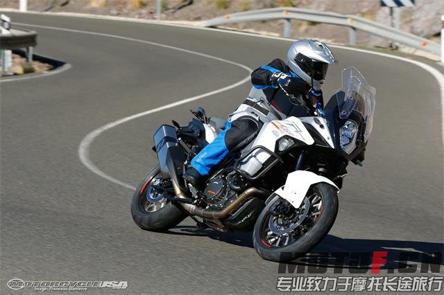 15_KTM_1290_Super_Adventure_22.jpg