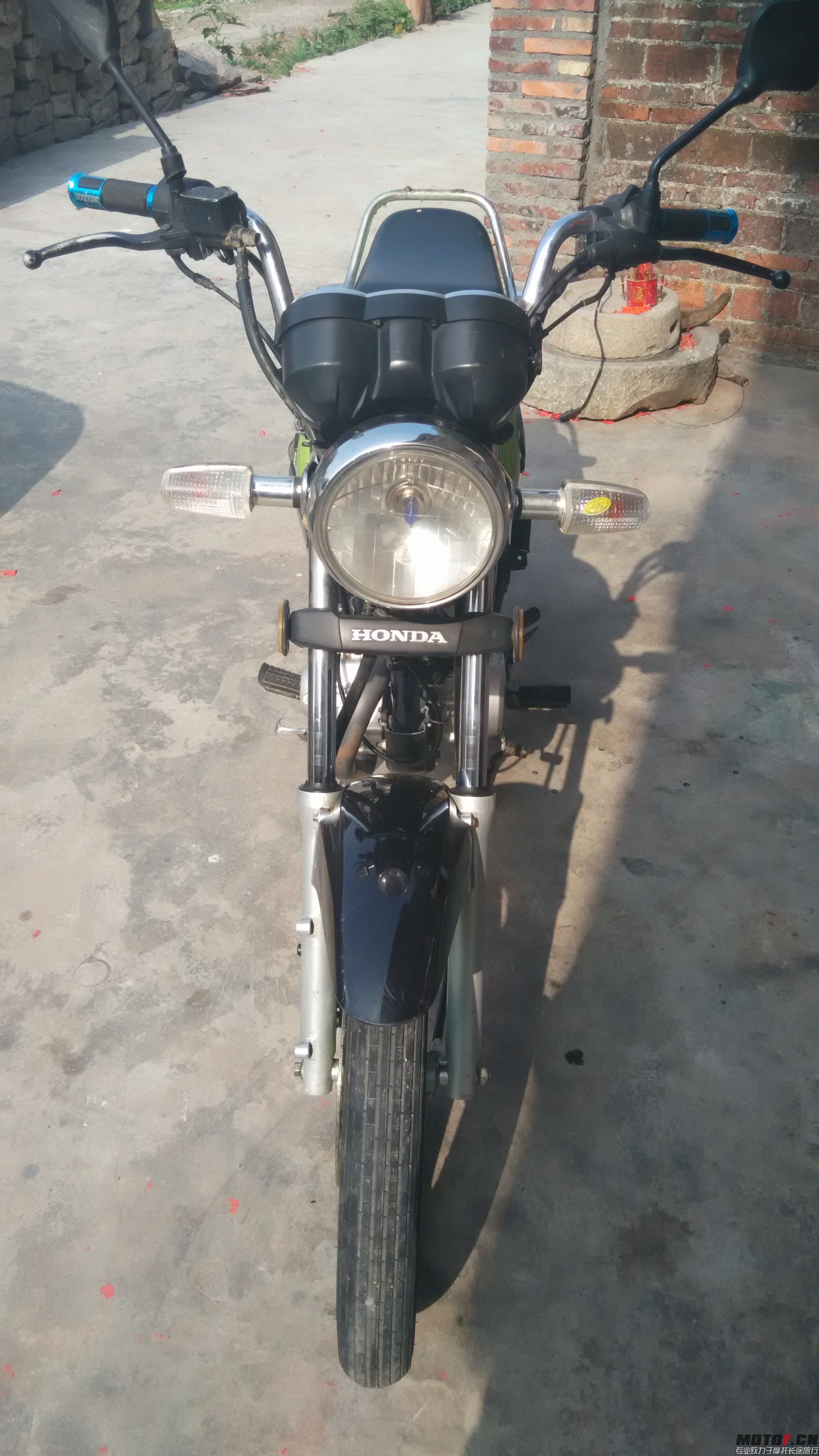QQ图片20150221101000.jpg
