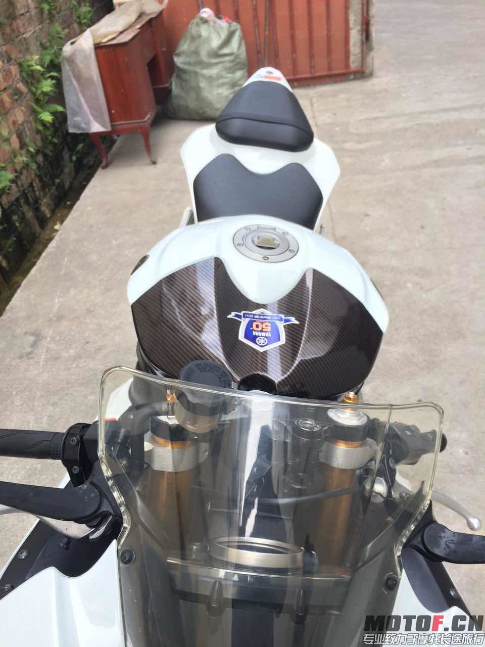 867204772.jpg