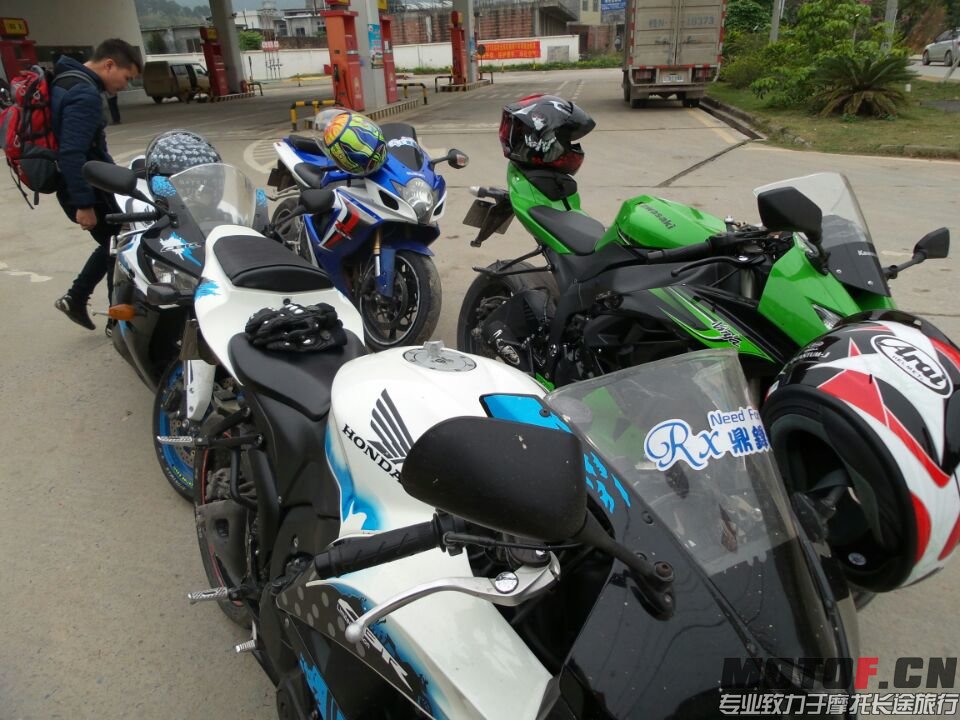 76467CEDA69D7537C2EA2EF05CF9AFD0.jpg