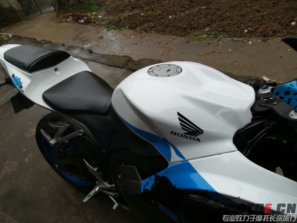 BB82CB9E2E5399D271586ECAF1F685A8.jpg