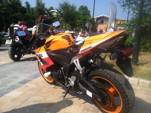 213246cc3zc843thmxrmoc_jpg_thumb.jpg