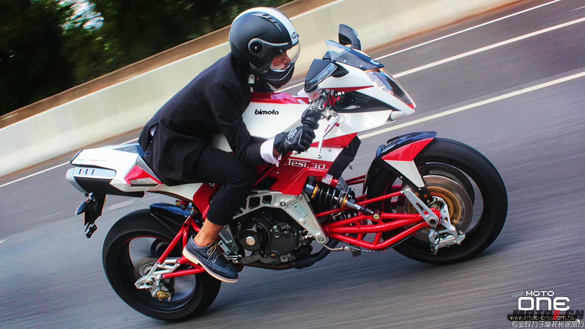 2012_bimota_3D_&amp;_cheung_wai_on-24a.JPG