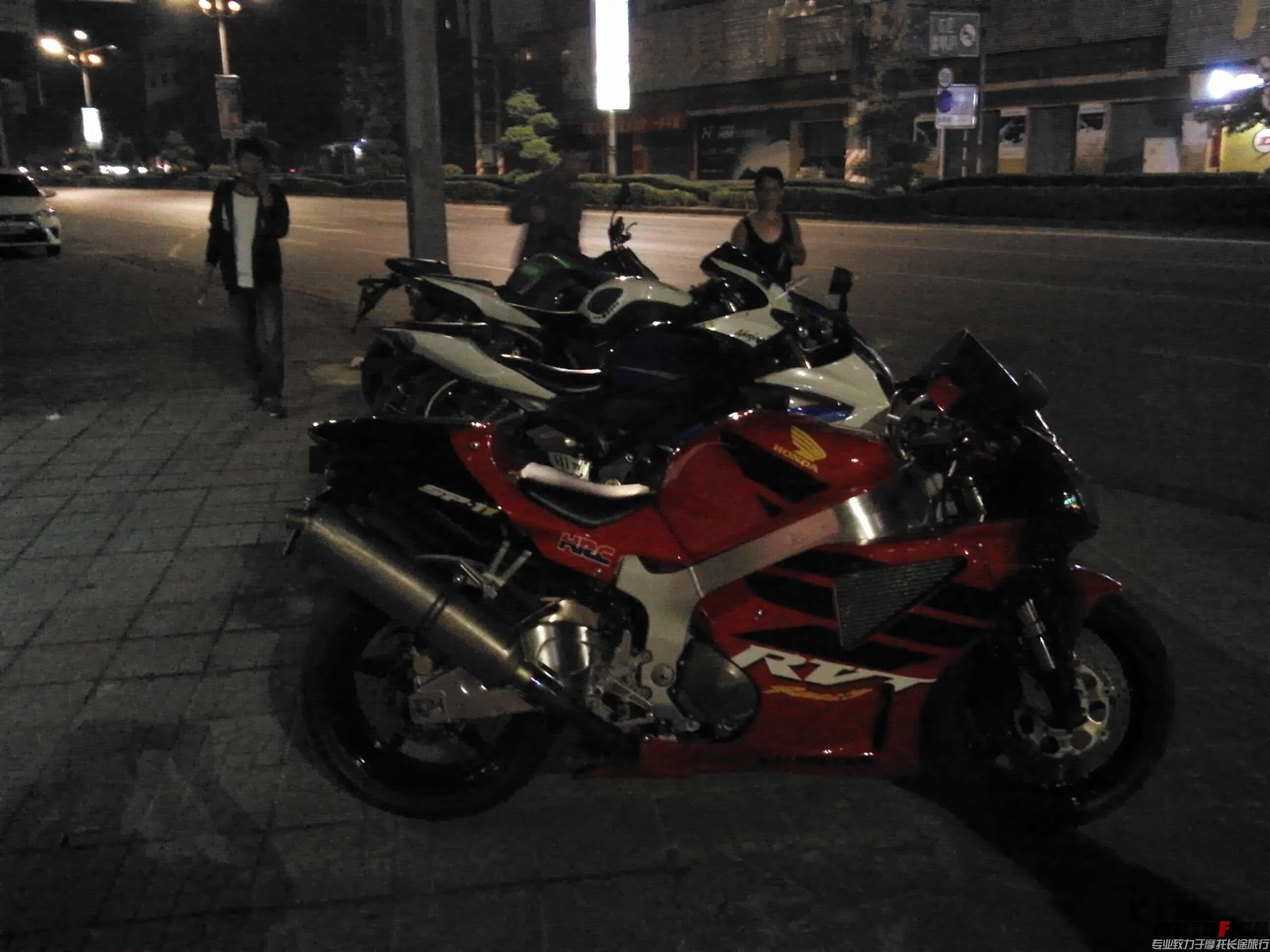 QQ图片20150419031032.jpg