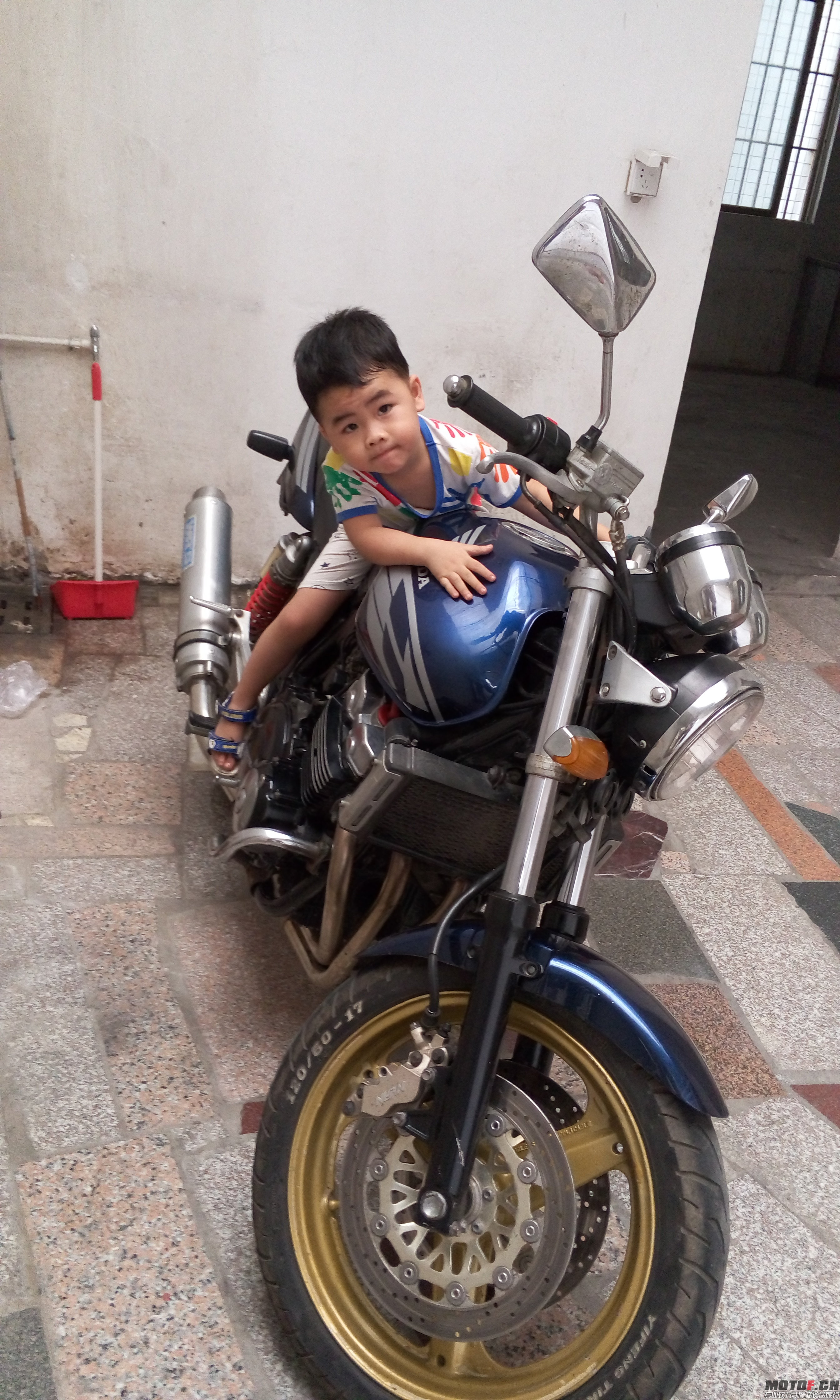 P50501-174710.jpg