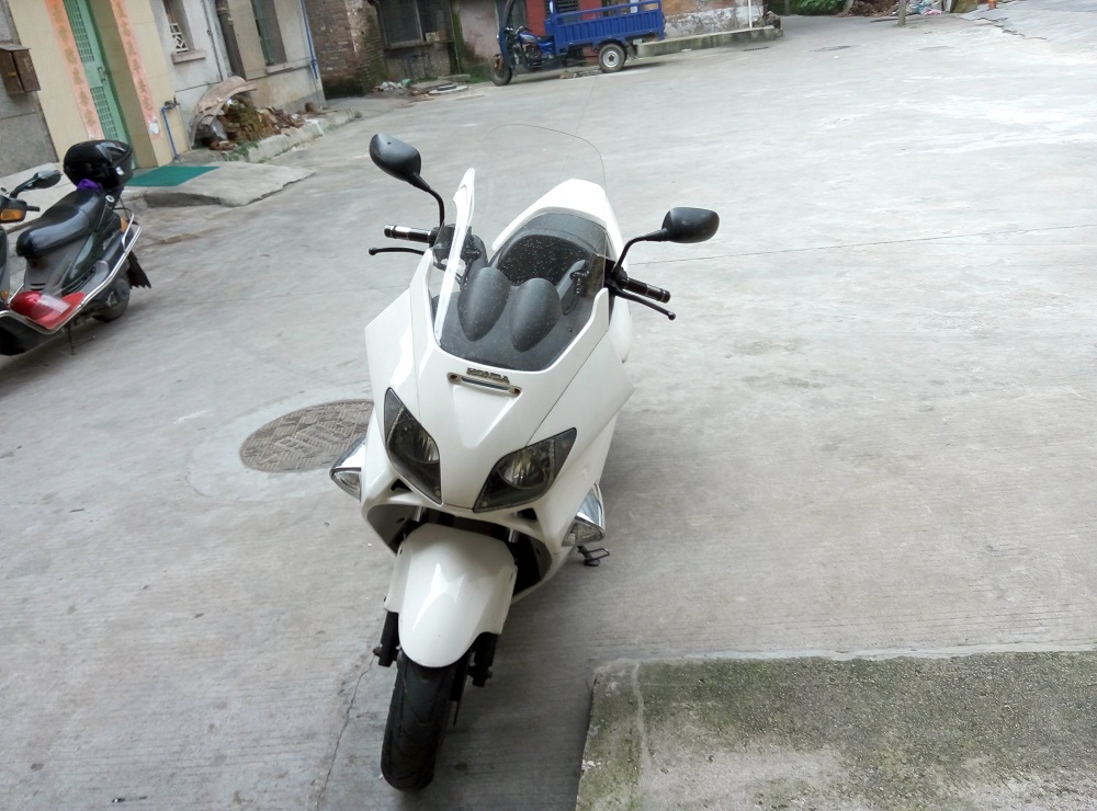 P50514-104716.jpg