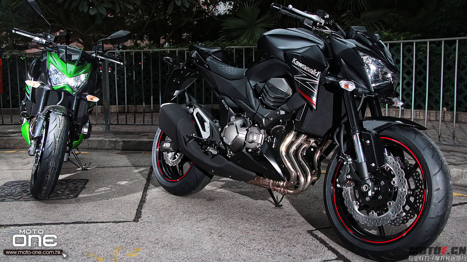 2013_kawasaki_z800_06a.jpg