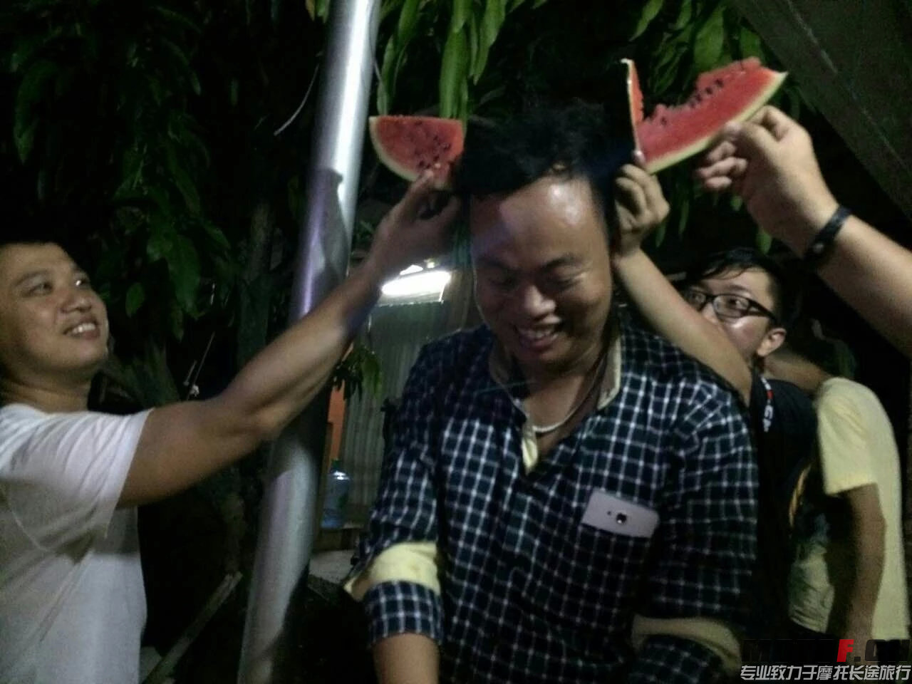 psbCAE2YYJN.jpg
