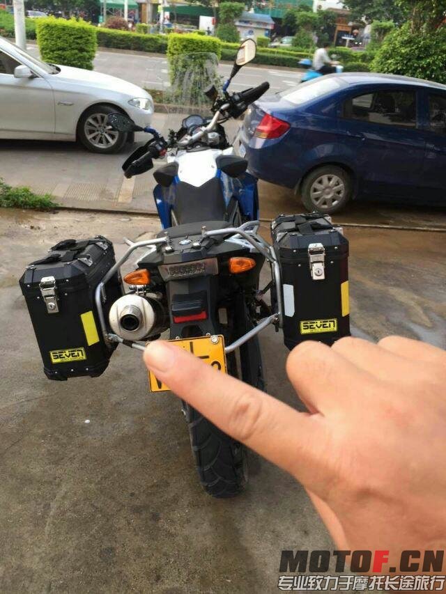 宝马.jpg