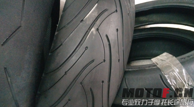 米其林 9.7新 一补丁 700
