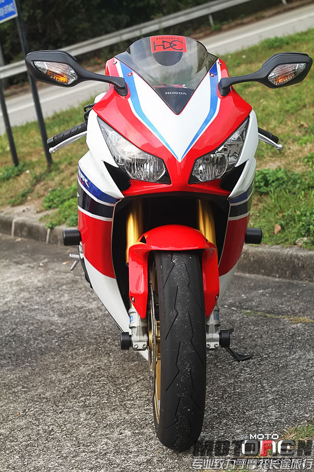 2015_HONDA_CBR_1000_SP_ABS_20.jpg