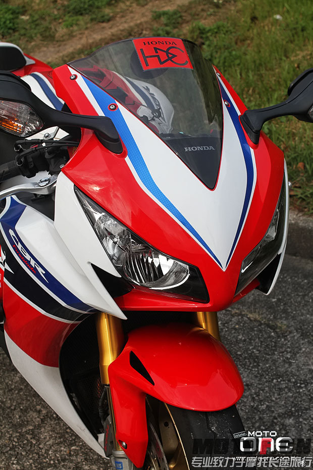 2015_HONDA_CBR_1000_SP_ABS_42.jpg