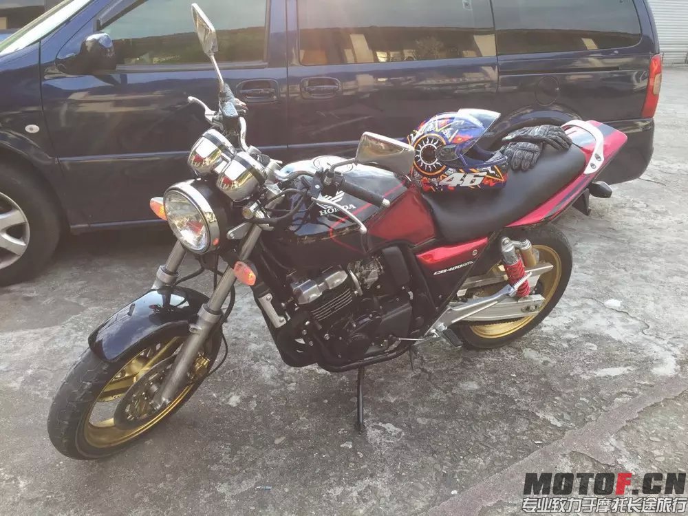 CB400
