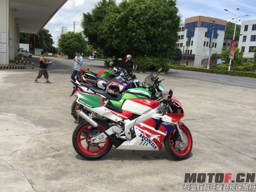 QQ图片20150808014318.jpg