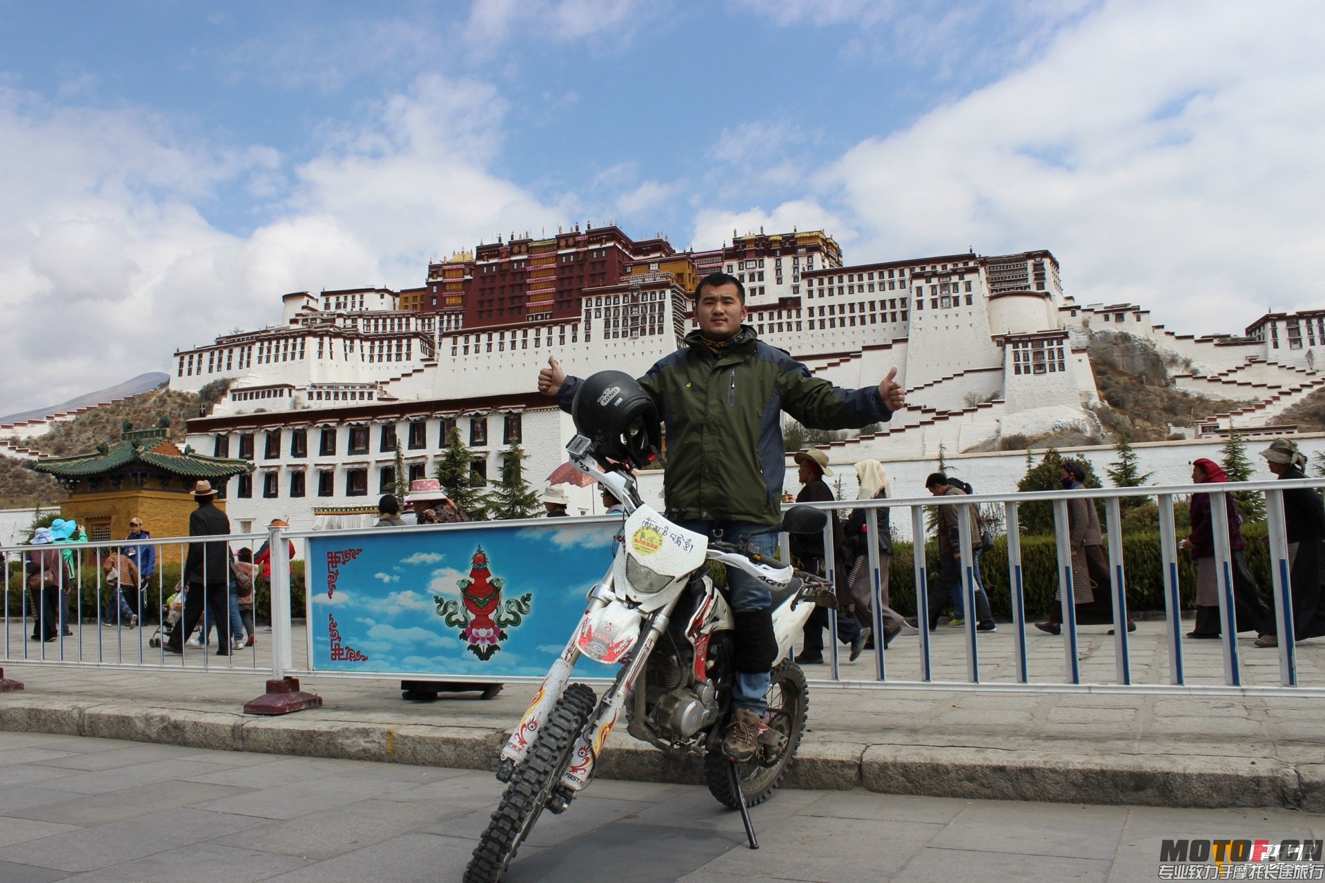 230301l6ecuh1dcsdr56cc.jpg