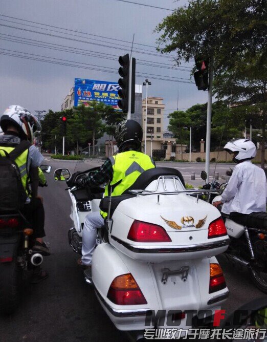 跟不上前面这台..jpg