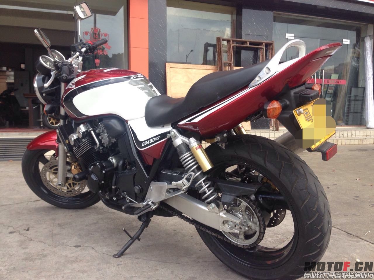 2010448185.jpg