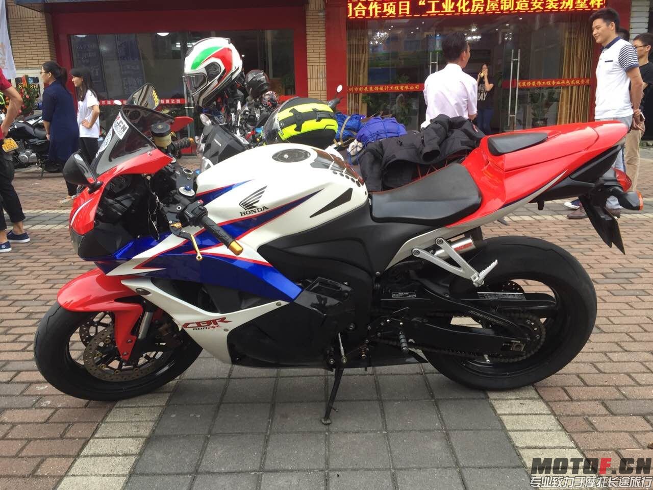 QQ图片20150828202620.jpg