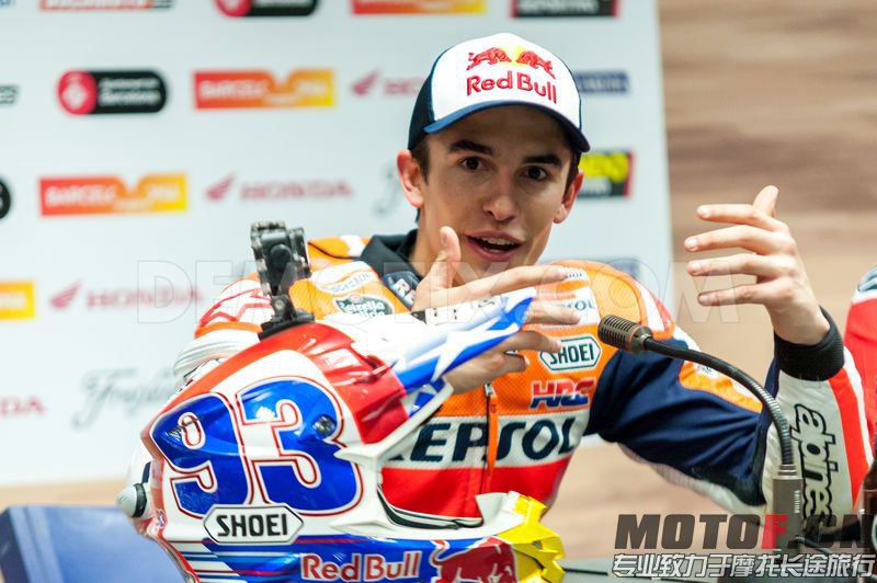 1418520859-marc-marquez-wins-superprestigio-dirttrack-race-in-barcelona_6475066.jpg