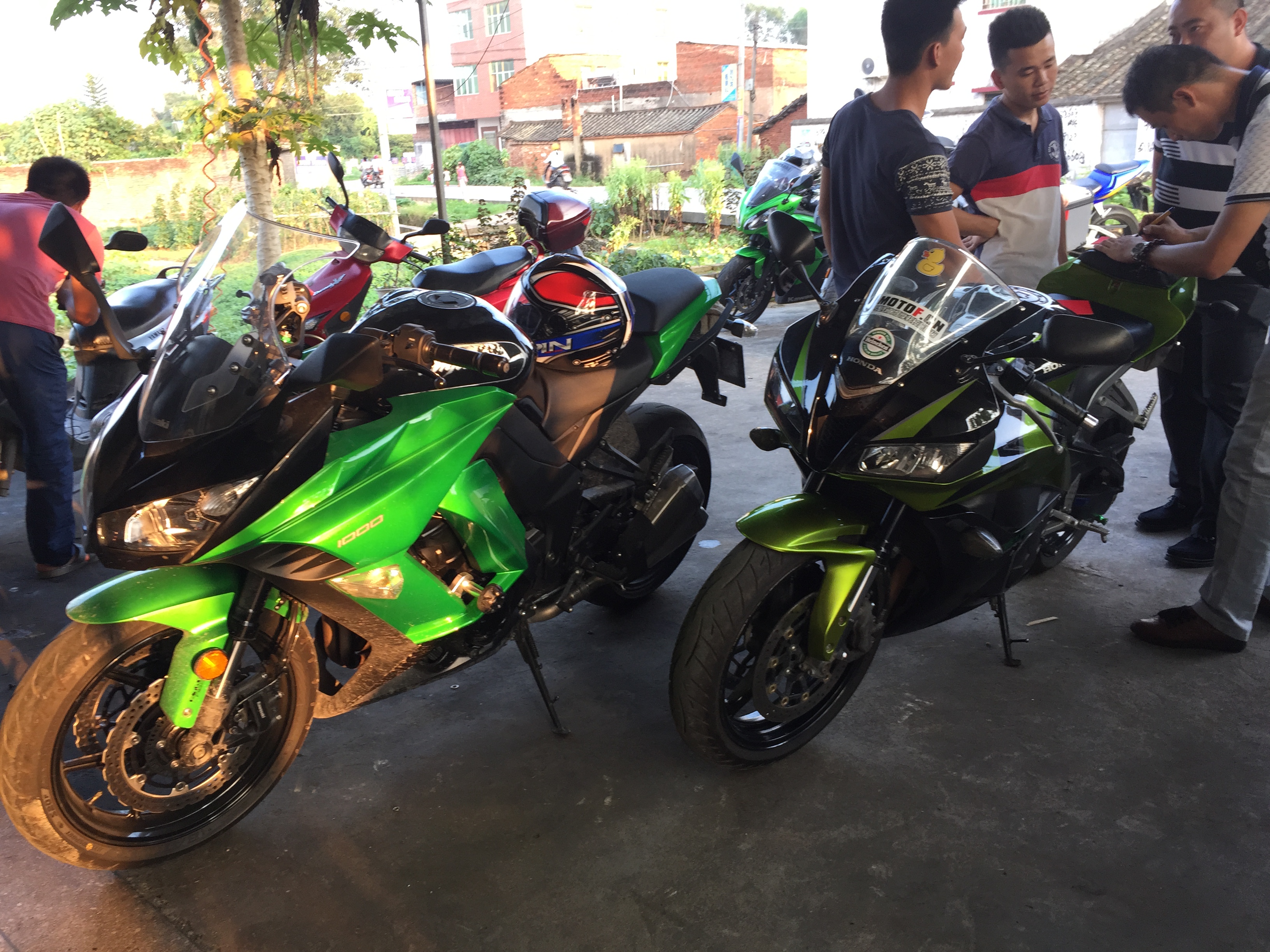 大贸Z1000.